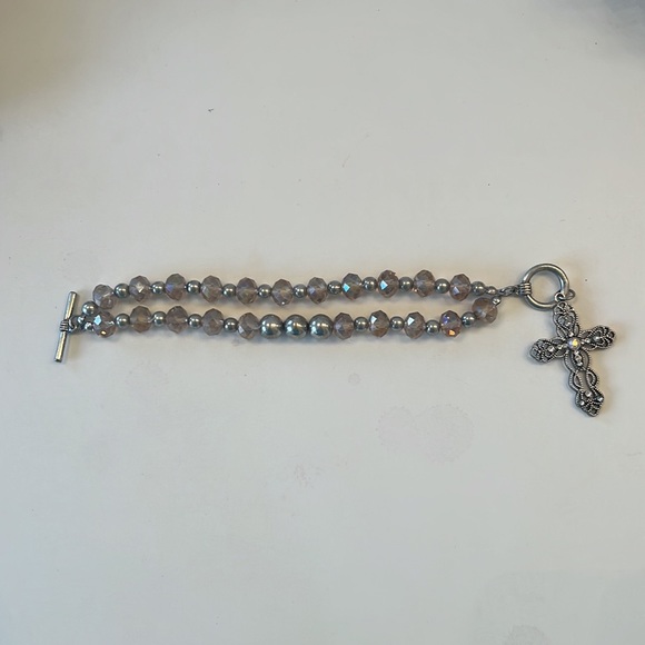 DoubleStrand Iridescent CrystalBeads & Silver Beads Bracelet with filigree Cross - Picture 4 of 5